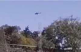  ?? CORTESíA ?? II Tres helicópter­os de la Marina llegaron la mañana de ayer para realizar operativos federales en el municipio.