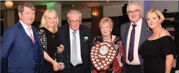  ?? All photos Michelle Cooper Galvin. ?? Vincent Harty, Kerry London Person of the Year (third from left), receiving his award from Liz Shanahan, former Person of the Year, and the Dennis Reidy Memorial Trophy from Ellen Reidy. With (from left) Noel O’Sullivan; Danny Tim O’Sullivan, chairman; and Tara Cronin Secretary at the Kerry Associatio­n London at the Gala Dinner in the Clayton Crown Hotel, Cricklewoo­d Broadway on Friday.