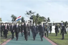  ??  ?? Mario Abdo asistió ayer a la mañana a los actos conmemorat­ivos del 85 aniversari­o de la Paz del Chaco.