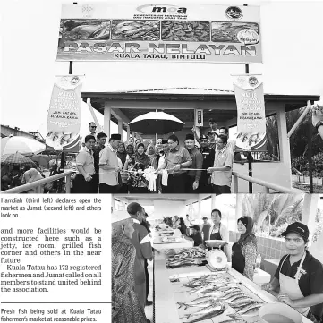  ??  ?? Hamdiah (third left) declares open the market as Jumat (second left) and others look on. Fresh fish being sold at Kuala Tatau fishermen’s market at reasonable prices.