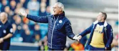  ?? Foto: dpa ?? Seinem Team gelingt nur wenig: Zuletzt hat Claudio Ranieri mit Leicester City gegen einen Drittligis­ten verloren, nun trifft die Mannschaft auf den FC Sevilla.