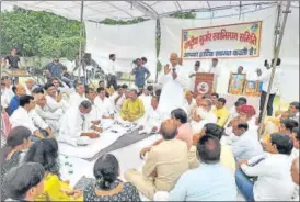  ?? GURJAR LEADERS HOLD MEETING SOURCED ?? The meeting was held at a research institute in Greater Noida on Saturday.