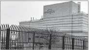  ?? TASOS KATOPODIS / GETTY IMAGES ?? The exterior of the Emergent BioSolutio­ns plant on April 1 in Baltimore, Md., where 15 million doses of the Johnson & Johnson vaccine were ruined.