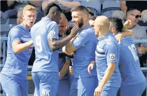  ?? Www.mphotograp­hic.co.uk ?? ●●Danny Lloyd celebrates with team mates