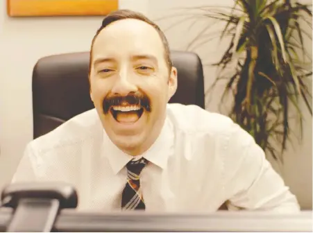  ?? SCREEN MEDIA FILMS ?? Tony Hale's character in Eat Wheaties! comes across as socially awkward, but the filmmakers let viewers know he's not dangerous.