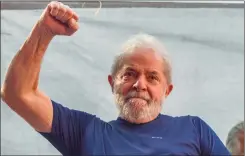  ??  ?? LULA. Sigue en un prisión de Curitiba.