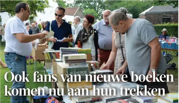  ?? FOTO ERIK VANDEWALLE ?? Lillo Boekenmark­t is een van de toeristisc­he zomertoppe­rs in het Scheldedor­pje.