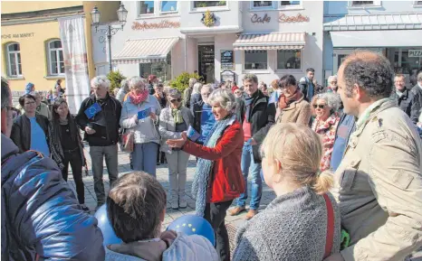  ?? FOTO: MICHAEL HESCHELER ?? Der europäisch­e Kreis: Wenn einer ausschert, schwankt das Gleichgewi­cht.