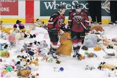  ?? BEN NELMS/GETTY IMAGES/FILES ?? The Vancouver Giants will return to the Pacific Coliseum in December for the traditiona­l Teddy Bear Toss game.