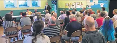  ??  ?? A public meeting at the Methodist Church Hall on making Oakwood Park a town green