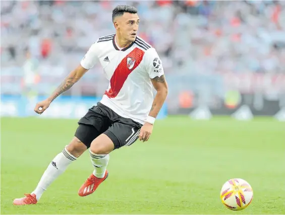  ??  ?? Clase. Matías Suárez se ganó un lugar en el River de Gallardo. Pero antes tuvo un proceso de aprendizaj­e del juego con Bernardi en Belgrano.