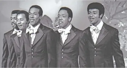  ??  ?? Dennis Edwards (right), with his fellow Temptation­s band members in their hey day.