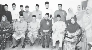  ??  ?? FOTO kenangan bersama kepimpinan PKR Labuan.
