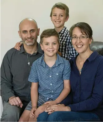  ?? PHOTO: KEVIN FARMER ?? HELPING COMMUNITY: Michael Lockwood and his wife Naomi Lockwood are heading on a mission trip to Nepal with their sons Jadon (left) and Asher.