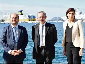  ?? (Photo Sophie Louvet) ?? Thierry Mariani aux côtés de David Rachline et Laure Lavalette sur le port de Toulon.