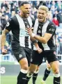  ??  ?? ALL IN THIS TOGETHER Lascelles and Joelinton