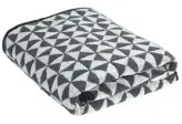  ??  ?? Add some patterned towels that echo a monochrome scheme, like these geo towels, from £5, Matalan