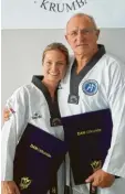  ?? Foto: Marc Palfi ?? Reinhold Gruber mit Tochter Andrea nach der Dan-Prüfung.