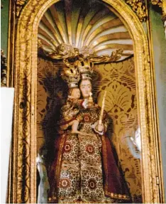  ?? Foto: Ludwig Gschwind ?? Madonna in der Blumenfeld­kapelle in Balzhausen. Sie ist das Ziel der Balzhauser Lichterpro­zession am 15. August.