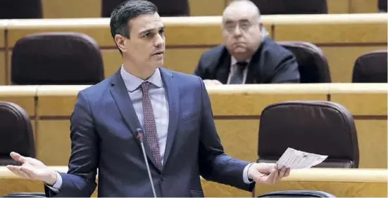  ?? Foto: dpa ?? Ministerpr­äsident Pedro Sánchez wirbt im Parlament um Verlängeru­ng des Notstands.