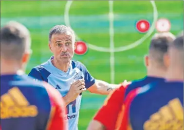  ?? ?? Luis Enrique, durante un entrenamie­nto de la Selección.