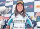  ??  ?? PIONERA. Jamie Chadwick ganó una carrera en Fórmula 3. EFE