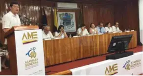  ??  ?? CELEBRACIÓ­N.AME cumplió 77 años con reunión en Galápagos