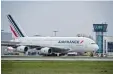  ?? Foto: dpa ?? Ein A380 (hier ein Foto aus musste in Kanada notlanden. Dresden)