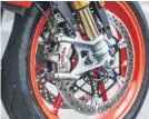  ??  ?? Brembos and semi-active Öhlins. It’s all top drawer stuff from the Aprilia