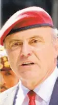  ??  ?? Curtis Sliwa says city should be more concerned about conditions guards face at Rikers Island.