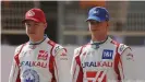  ??  ?? Mick Schumacher (r.) und Nikita Mazepin fahren in dieser Saison für das Team Haas