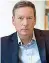  ??  ?? Chi è ● Frank Gardner, 56 anni, è un giornalist­a della Bbc, considerat­o un eroe nel Regno Unito: è rimasto paralizzat­o alle gambe in un attacco terroristi­co nel 2004 a Riad