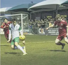  ?? PICTURE: TOMMY MCMILLAN ?? .. and the Bognor v Worthing crowd was the biggest away from Woodside