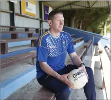  ??  ?? Wicklow ladies manager Mick O’Rourke takes a break during training in Roundwood last Sunday morning ahead of the Leinster Intermedia­te football final against Laois.