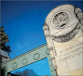  ??  ?? Le mémorial sera installé sur le mur d’enceinte du Père-Lachaise.