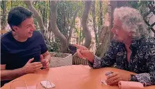  ?? ANSA ?? Il pranzo Giuseppe Conte e Beppe Grillo ieri a Marina di Bibbona