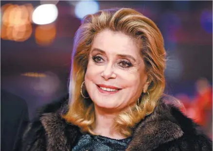  ?? GREGOR FISCHER AGENCE FRANCE-PRESSE ?? Dans leur lettre ouverte, une centaine de femmes, dont l’actrice Catherine Deneuve, défendent ouvertemen­t «une liberté d’importuner, indispensa­ble à la liberté sexuelle».