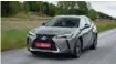  ??  ?? Lexus UX 250h har startpris på 385.000 kroner.