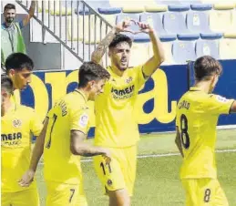  ?? JUAN F. ROCA ?? Fer Niño celebra su primer gol con el Villarreal B el sábado frente al Lugo.
