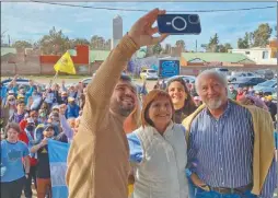  ?? PRENSA PRO ?? APOYOS. En la foto junto a Nacho Torres, candidato en Chubut.