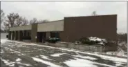  ?? RICHARD PAYERCHIN — THE MORNING JOURNAL ?? RISE - Toledo, an operation of Green Thumb Industries LLC, has received a city permit to begin interior remodeling at 1920 Cooper Foster Park Road to create the first medical marijuana dispensary in the city of Lorain.