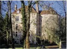  ??  ?? Le château de Gourville.