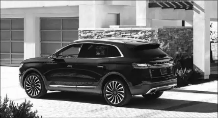  ?? JAMES LIPMAN ?? Built in Oakville, Ont., the 2019 Lincoln Nautilus has a new four-cylinder engine, a new transmissi­on, a suite of standard safety features and the most interior space in the class.