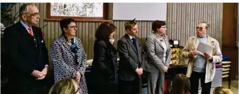  ??  ?? Daniel Miette, président de la CdC, Maryse Oliveira, la sénatrice Nathalie Goulet, Joaquim Pueyo, Chantal Castelnot et Jean-Marc Bisson.