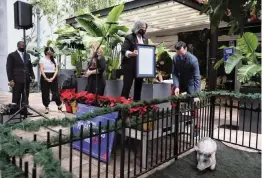  ?? CARL JUSTE cjuste@miamiheral­d.com ?? Miami-Dade County Mayor Daniella Levine Cava during the 3rd annual pig pardoning ceremony at the Latin Cafe in Brickell on Monday.