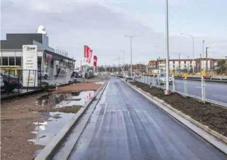  ?? FOTO'S DIRK KERSTENS ?? De handelaars zien de werken op de Noorderlaa­n niet echt vlotten.