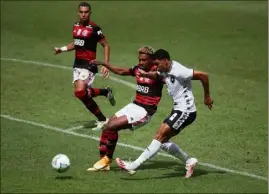  ?? (Photo EPA) ?? Luis Henrique, l’attaquant de Botafogo, ici face au Flamengo.