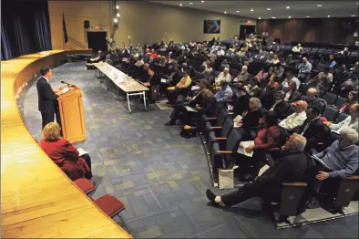  ?? Tyler Sizemore / Hearst Connecticu­t Media file photo ?? A meeting of the Representa­tive Town Meeting at Central Middle School in Greenwich on April 13, 2015.