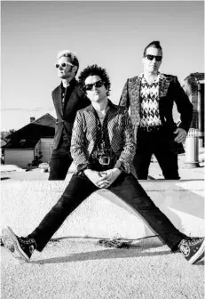 ??  ?? ► Green Day y su tercera actuación en Santiago.