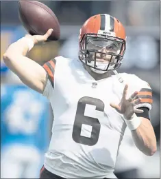  ?? KYUSUNG GONG – THE ASSOCIATED PRESS ?? Cleveland Browns quarterbac­k Baker Mayfield, the 2017 Heisman Trophy winner, has passed for 1,240 yards and four touchdowns in his fourth NFL season.